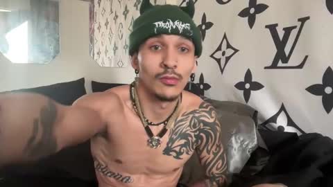 rozaeix online show from April 26, 6:49 pm