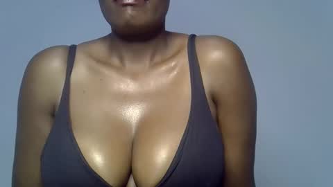 Snapshot of rozie34 chatting on March 31, 8:20 pm rozie34 online show from March 31, 8:20 pm