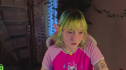 Snapshot of roziett_belle chatting on February 3, 9:14 am Roziett online show from February 3, 9:14 am