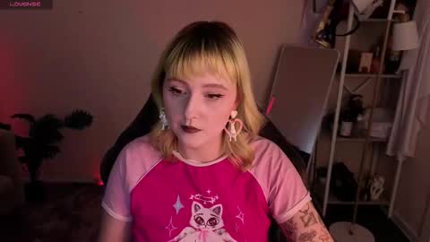 Roziett online show from March 26, 9:15 am