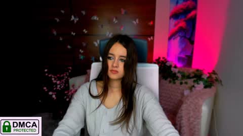 Snapshot of rozmary_ket chatting on December 9, 6:25 pm Im Rozmary nice to meet you 3 online show from December 9, 6:25 pm
