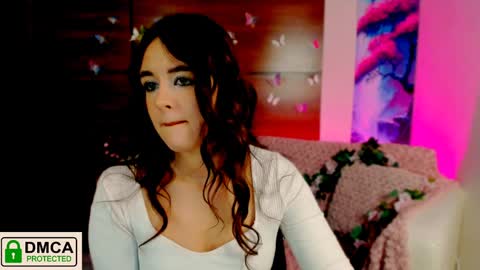 Snapshot of rozmary_ket chatting on December 14, 1:59 pm Im Rozmary nice to meet you 3 online show from December 14, 1:59 pm