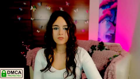 Snapshot of rozmary_ket chatting on December 14, 5:03 pm Im Rozmary nice to meet you 3 online show from December 14, 5:03 pm