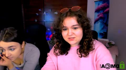 Snapshot of rozmary_ket chatting on December 23, 7:49 am Im Rozmary nice to meet you 3 online show from December 23, 7:49 am