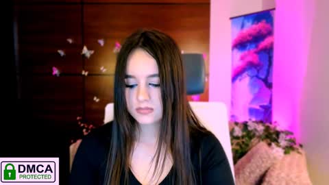 Snapshot of rozmary_ket chatting on January 17, 4:47 pm Im Rozmary nice to meet you 3 online show from January 17, 4:47 pm