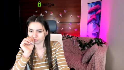 Snapshot of rozmary_ket chatting on January 21, 10:41 am Im Rozmary nice to meet you 3 online show from January 21, 10:41 am
