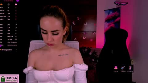 Snapshot of rozmary_ket chatting on February 7, 1:53 pm Im Rozmary nice to meet you 3 online show from February 7, 1:53 pm