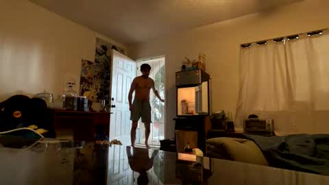 rubenzaragosa09 online show from May 5, 11:24 pm