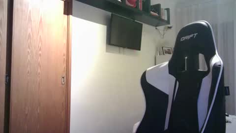 Snapshot of rubividal chatting on November 11, 11:16 pm rubividal online show from November 11, 11:16 pm