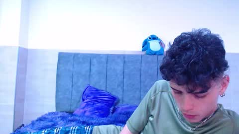 Snapshot of ruby__redd chatting on February 3, 11:21 pm Ruby and Vanie online show from February 3, 11:21 pm