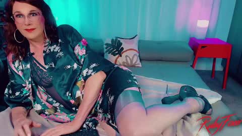 Snapshot of ruby_foxxx chatting on May 23, 12:42 pm Ruby Foxxx online show from May 23, 12:42 pm