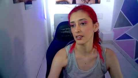 ruby_your_milf online show from December 28, 6:18 pm