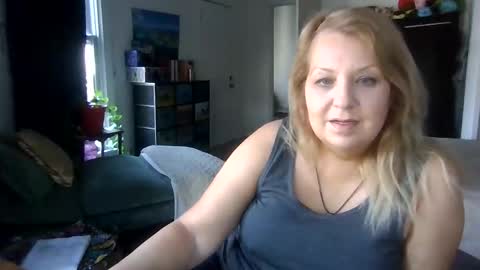 Snapshot of rubygissing chatting on October 1, 9:54 pm Call me Ruby online show from October 1, 9:54 pm