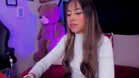 rue_zue online show from November 23, 12:38 pm