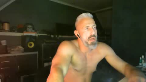 Chico que rico Caliente online show from July 29, 12:20 am