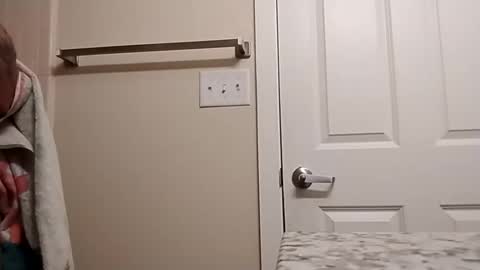 Snapshot of ruinvale chatting on October 28, 5:04 pm ruinvale online show from October 28, 5:04 pm