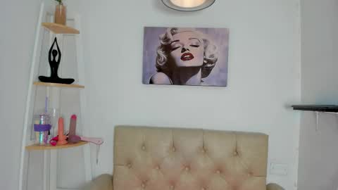 Snapshot of rumi666 chatting on October 17, 11:35 am Rumi  online show from October 17, 11:35 am