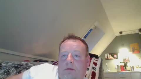 Snapshot of runepetter chatting on December 27, 3:04 pm bignorwegian online show from December 27, 3:04 pm