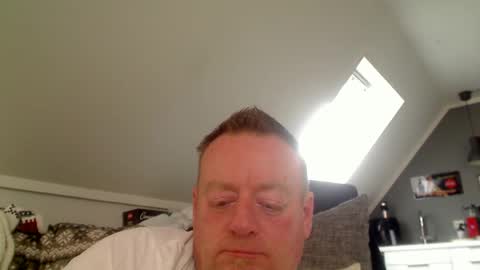 Snapshot of runepetter chatting on February 9, 1:25 pm bignorwegian online show from February 9, 1:25 pm