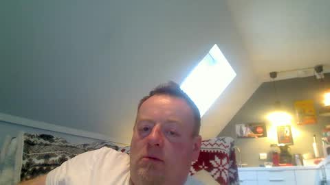 Snapshot of runepetter chatting on February 22, 3:03 pm bignorwegian online show from February 22, 3:03 pm