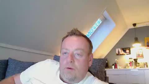 Snapshot of runepetter chatting on October 5, 5:00 pm bignorwegian online show from October 5, 5:00 pm