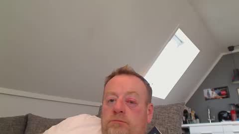 Snapshot of runepetter chatting on October 13, 10:15 am bignorwegian online show from October 13, 10:15 am