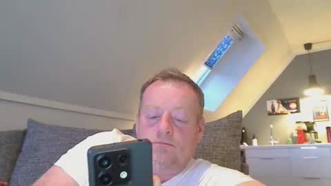 Snapshot of runepetter chatting on October 19, 4:29 pm bignorwegian online show from October 19, 4:29 pm