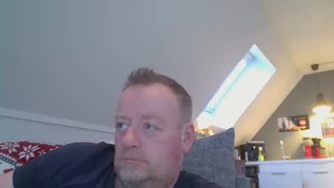 Snapshot of runepetter chatting on February 5, 8:19 am bignorwegian online show from February 5, 8:19 am