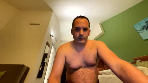 runner1978 online show from October 28, 8:00 pm