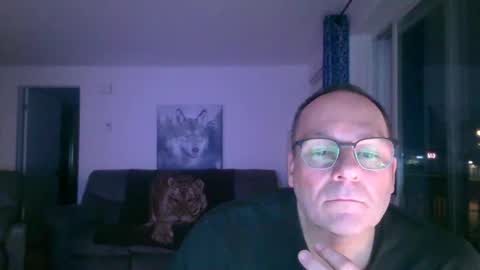 Snapshot of rushse886410 chatting on June 3, 2:14 am rushse886410 online show from June 3, 2:14 am