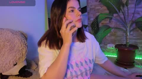 Lorenn online show from December 4, 3:15 am