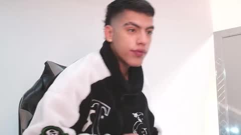  R U S S E L L  online show from January 15, 11:59 am