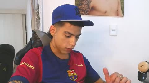  R U S S E L L  online show from February 27, 11:27 pm