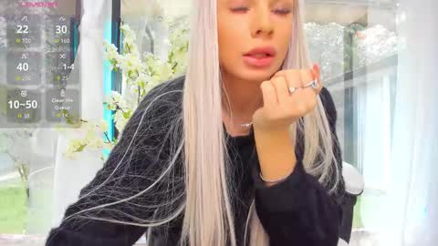 Snapshot of russian_ava chatting on October 3, 9:17 am Ava online show from October 3, 9:17 am