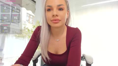 Snapshot of russian_ava chatting on November 18, 8:41 am Ava online show from November 18, 8:41 am