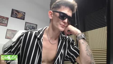 MillionDollarGuy online show from May 16, 12:48 pm