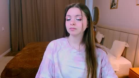 Snapshot of ruta_ chatting on April 8, 3:01 pm RutaYoung online show from April 8, 3:01 pm