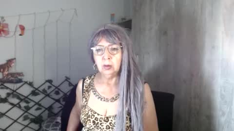 ruth_blue21 online show from March 11, 5:16 am