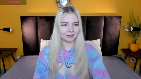 ruthbryant online show from November 23, 12:43 am