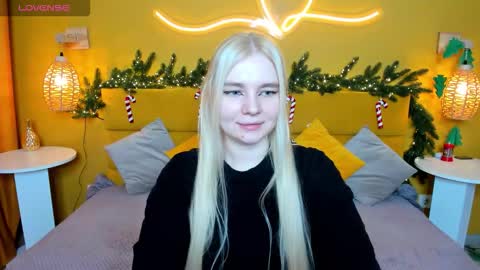 ruthbryant online show from December 21, 12:40 am