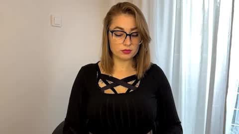 Nika online show from October 7, 1:19 pm