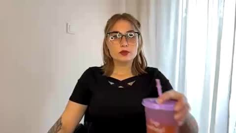 Nika online show from October 8, 1:31 pm