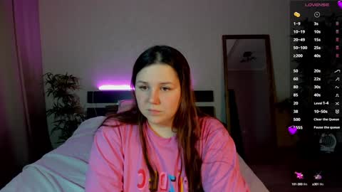 Snapshot of rutholiver chatting on December 12, 8:25 am Ruth GMT2 Mon 10 AM - 4 PM Tue 10 AM - 4 PM  Thu 3-9 AM Fri 10 AM - 4 PM Sun 10 AM - 4 PM. online show from December 12, 8:25 am