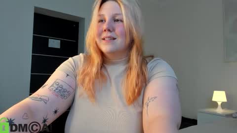 Snapshot of rutholiver chatting on October 23, 9:19 am Ruth GMT2 Mon 10 AM - 4 PM Tue 10 AM - 4 PM  Thu 3-9 AM Fri 10 AM - 4 PM Sun 10 AM - 4 PM. online show from October 23, 9:19 am