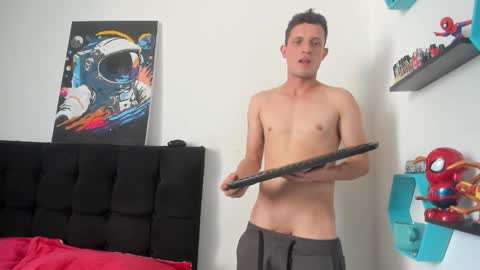 Snapshot of ryan15_ chatting on December 27, 5:48 pm Ryan 15 online show from December 27, 5:48 pm