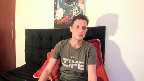 Snapshot of ryan15_ chatting on December 28, 3:04 am Ryan 15 online show from December 28, 3:04 am