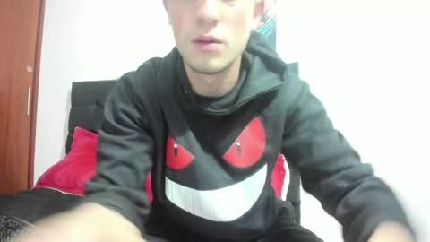 Snapshot of ryan15_ chatting on December 31, 10:37 am Ryan 15 online show from December 31, 10:37 am