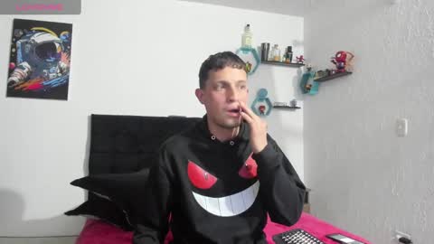 Snapshot of ryan15_ chatting on February 13, 11:17 am Ryan 15 online show from February 13, 11:17 am