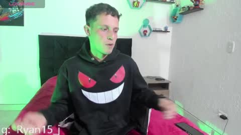 Snapshot of ryan15_ chatting on February 13, 2:20 pm Ryan 15 online show from February 13, 2:20 pm