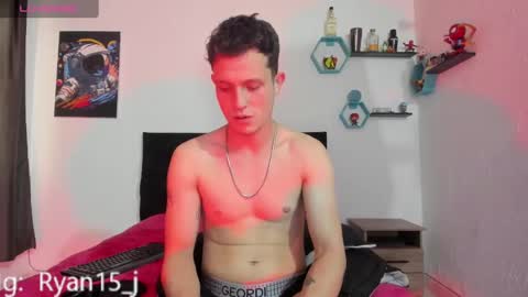 Snapshot of ryan15_ chatting on February 19, 2:34 pm Ryan 15 online show from February 19, 2:34 pm